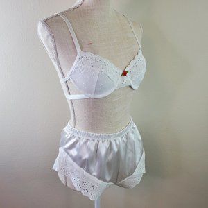 SHEIN Womens White Eyelet Embroidered Underwire Lingerie Sleep Set